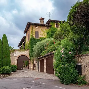  Bed & Breakfast Torre De Salis Italy